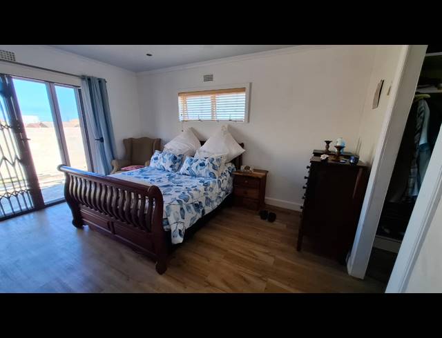 3 BEDROOM HOUSE FOR SALE IN STRANDFONTEIN